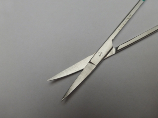 A&M Scissor 12 cm Curved - Green plated